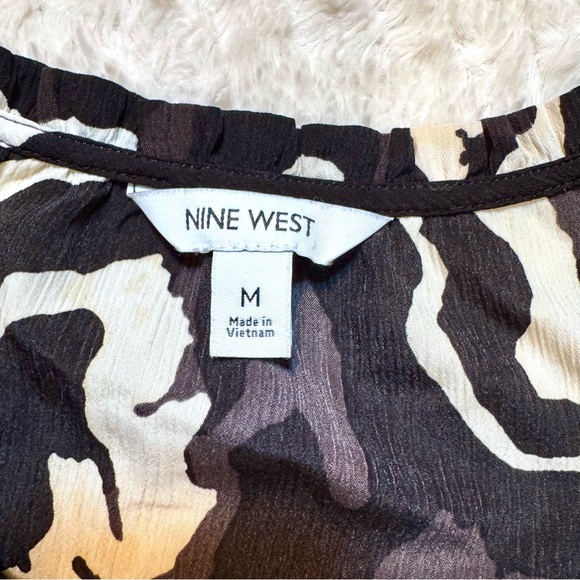 Nine West Sheer Black & White Abstract Tie-Neck Blouse – Medium - Picture 6 of 7